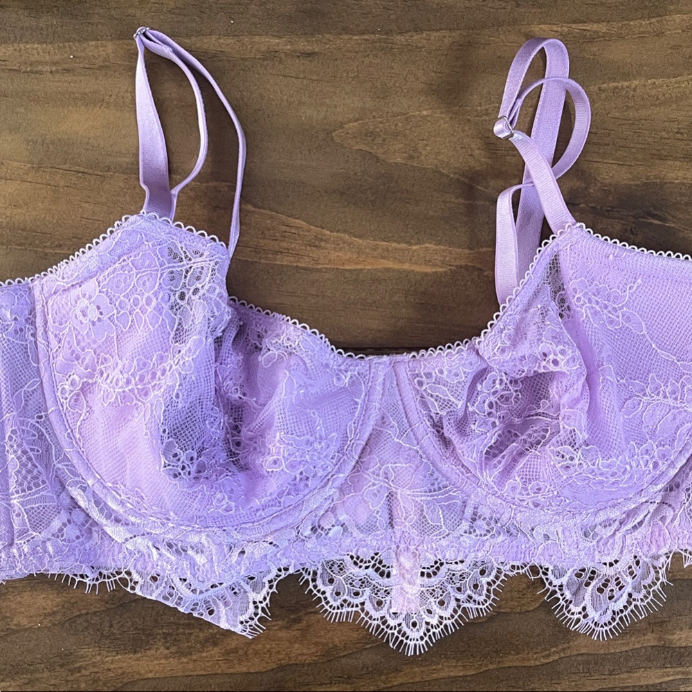 Victoria's Secret Lavender Lace Bra